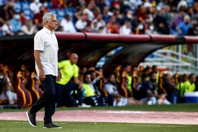 江南体育在线-南方德比变另类“双红会” 穆帅：裁判讲究，端水大师