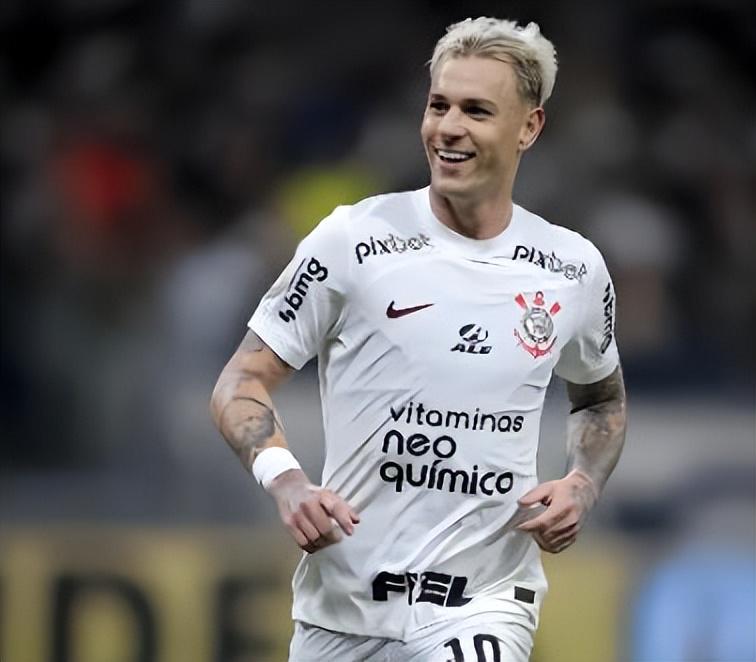 江南体育-鲁能主场踢辽宁铁人首发预测！王大雷携手高准翼出战，克雷桑领衔